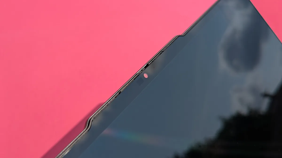 Lenovo Yoga 7i 2 in 1 16ILL10 10