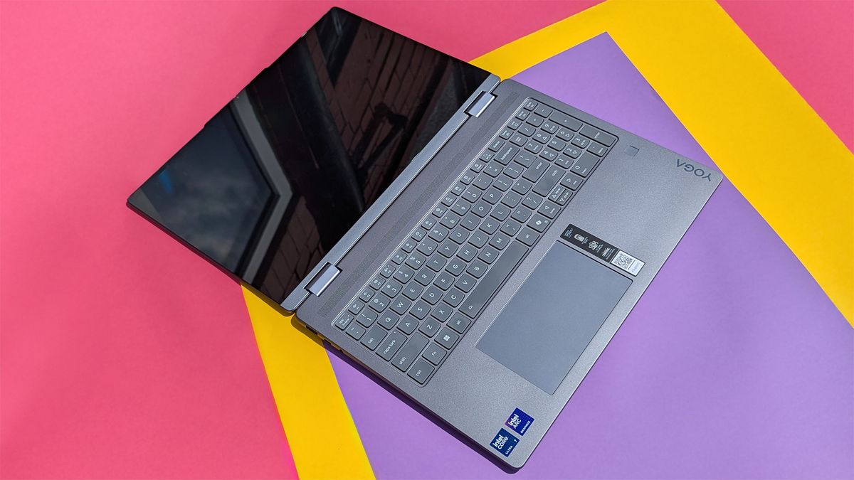 Lenovo Yoga 7i 2 in 1 16ILL10 3