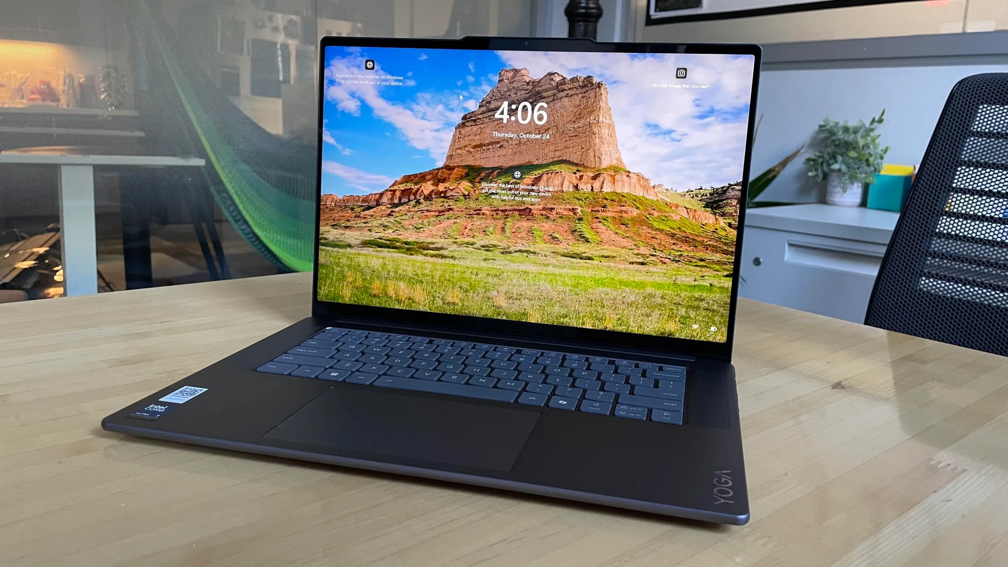 Lenovo Yoga Slim 7i Aura Edition