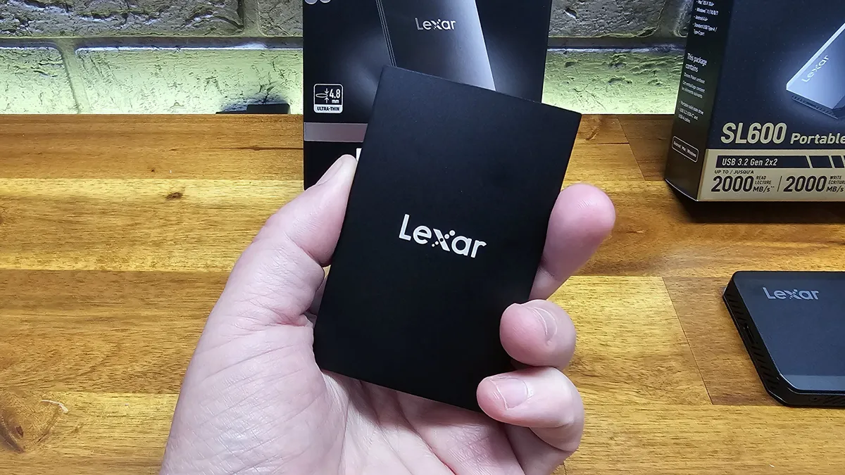 Đánh giá Lexar SL500 & Professional SL600: Lựa chọn nào tối ưu cho dân chuyên và người dùng phổ thông? 18 Lexar SL500 Professional SL600 3