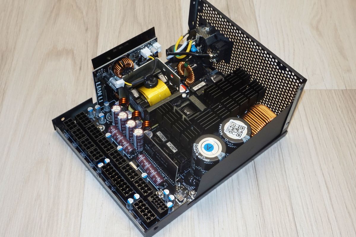 Đánh giá bộ nguồn Lian Li EDGE EG1000 ATX 3.1 - Tại sao là lựa chọn tối ưu cho PC Gaming/Workstation? 53 Lian Li EDGE EG1000 ATX 3 11