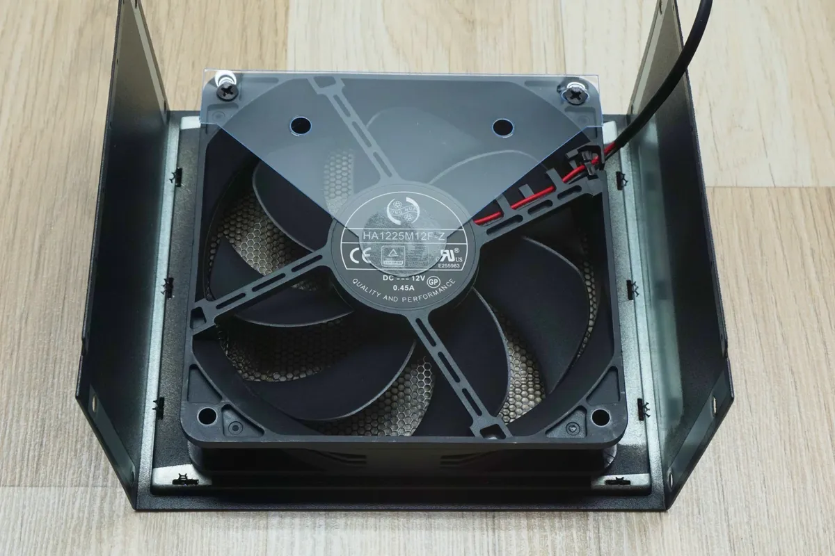 Đánh giá bộ nguồn Lian Li EDGE EG1000 ATX 3.1 - Tại sao là lựa chọn tối ưu cho PC Gaming/Workstation? 36 Lian Li EDGE EG1000 ATX 3 5