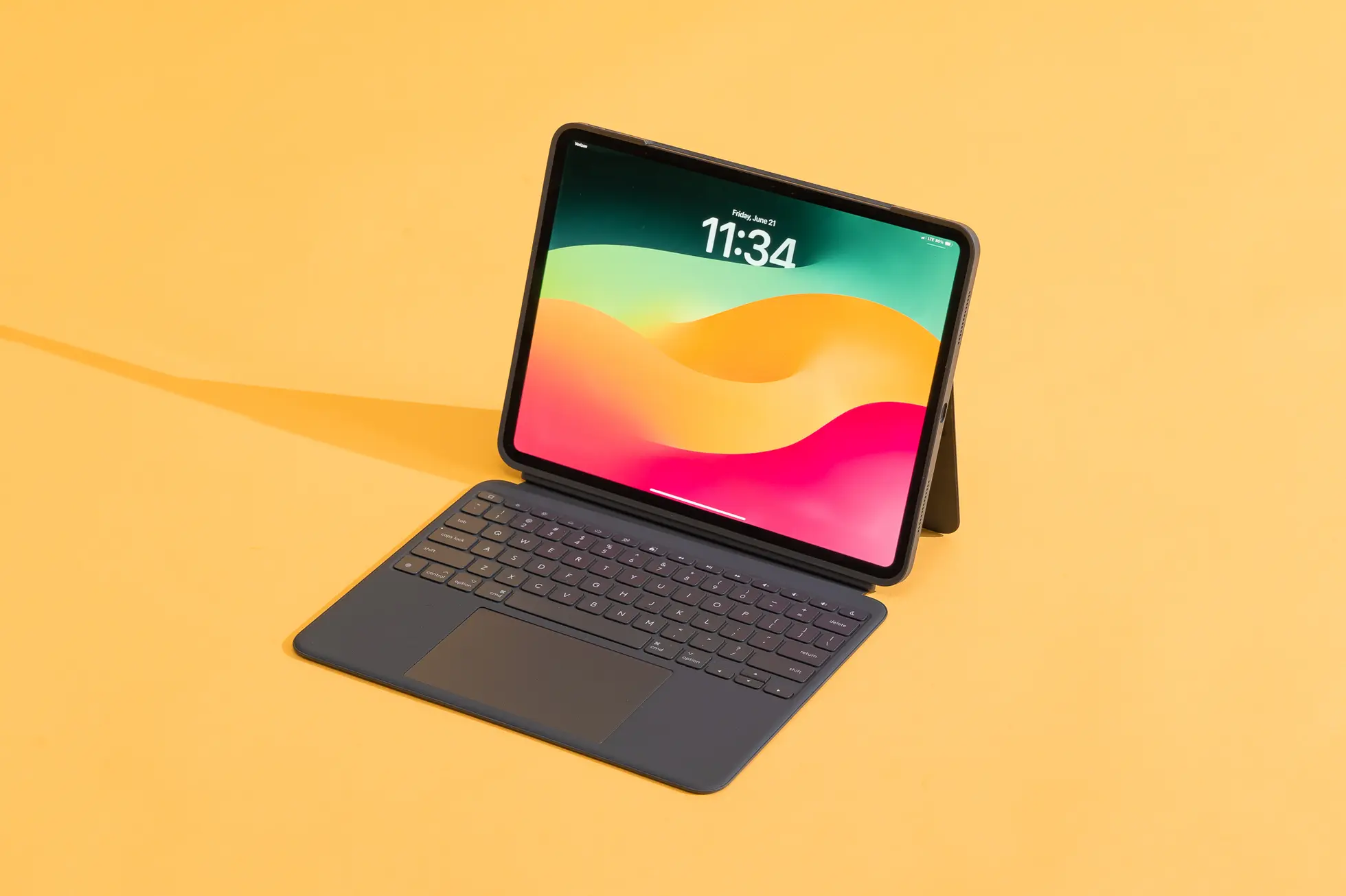 Top 4 ốp lưng bàn phím tốt nhất cho iPad Pro: Đâu là lựa chọn của bạn? 22 Logitech Combo Touch 3