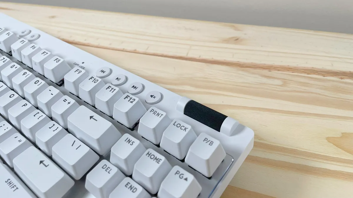 Đánh giá Logitech G PRO X TKL Rapid - Bàn phím không dây TKL đỉnh cao cho game thủ! 13 Logitech G PRO X TKL Rapid 7