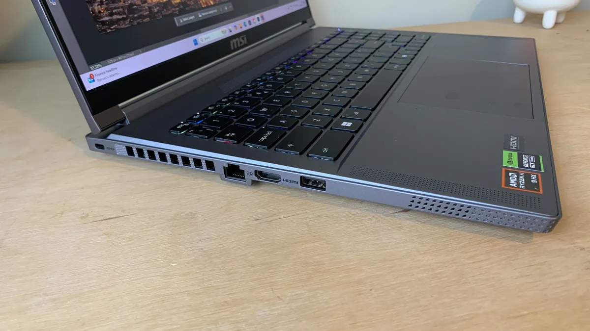 Đánh giá MSI Creator A16 AI+: Sức mạnh AI và hiệu năng vượt trội cho mọi tác vụ của bạn! 14 MSI Creator A16 AI 4