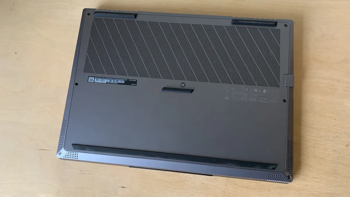 Đánh giá MSI Creator A16 AI+: Sức mạnh AI và hiệu năng vượt trội cho mọi tác vụ của bạn! 16 MSI Creator A16 AI 6