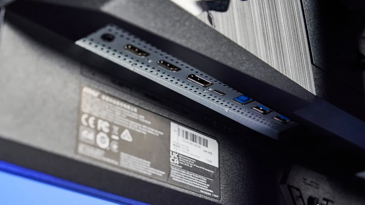 MSI MPG 272URX QD OLED 5 1