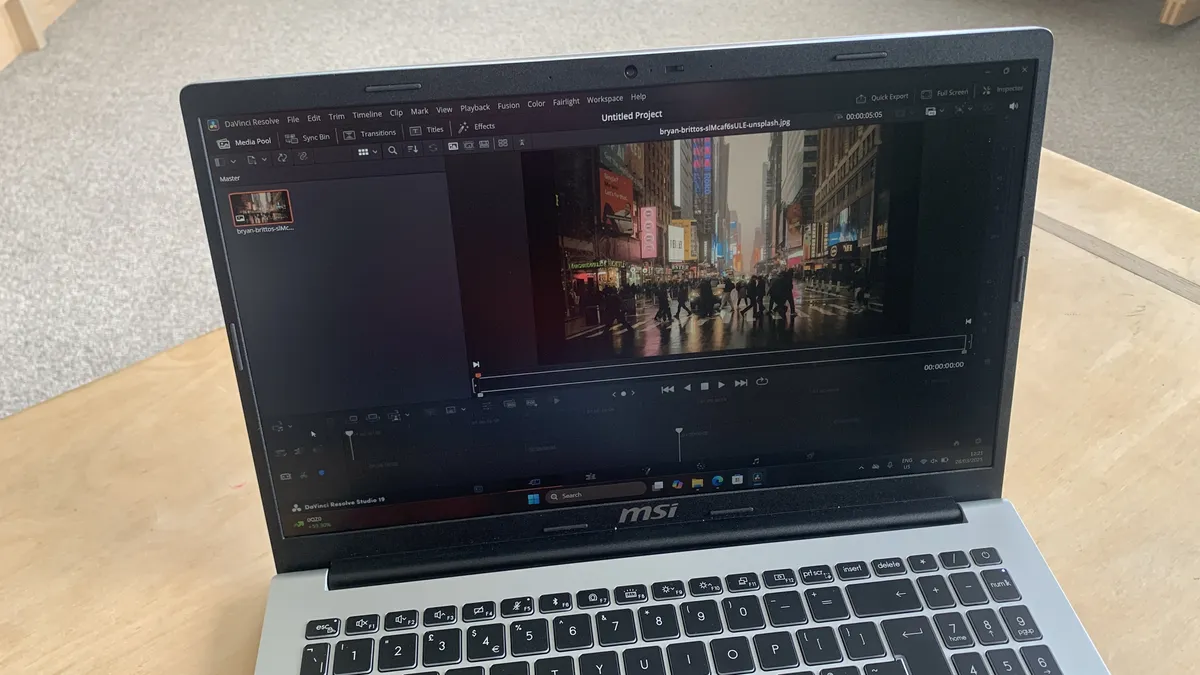 MSI Modern 15 B13MG 1