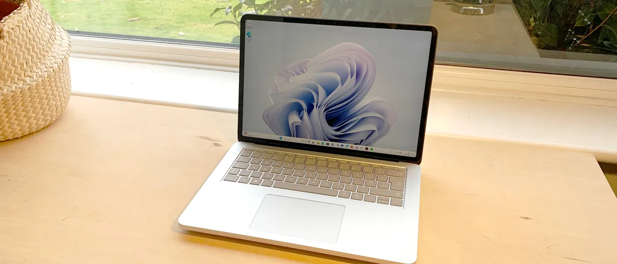 Top những chiếc laptop tốt nhất cho CAD và AutoCAD - Đâu là sự lựa chọn phù hợp dành cho bạn? 14 Microsoft Surface Laptop Studio 2 1