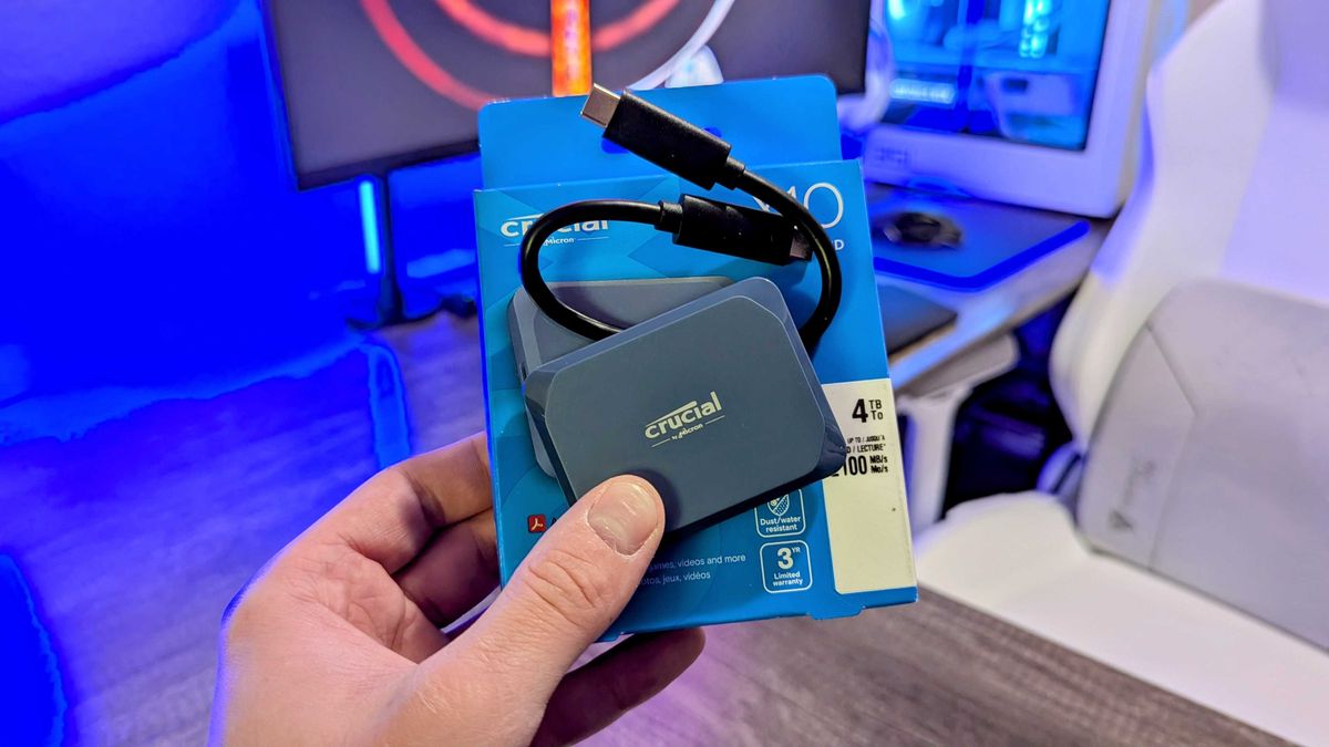 O cung SSD di dong Crucial X10 2