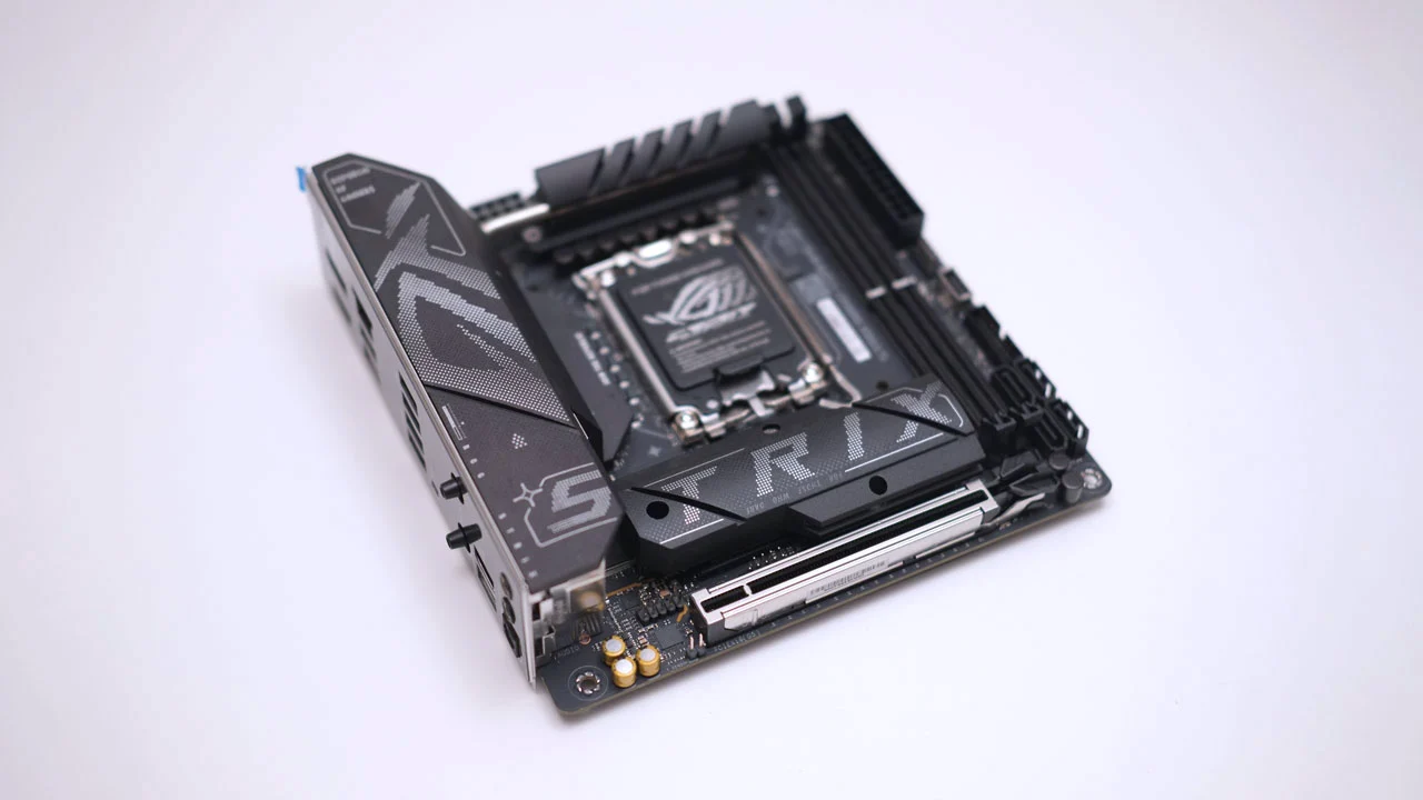 Đánh giá ROG Strix B860-I Gaming WiFi: Bo mạch chủ Mini-ITX đỉnh cao cho game thủ. 26 ROG Strix B860 I Gaming WiFi 7