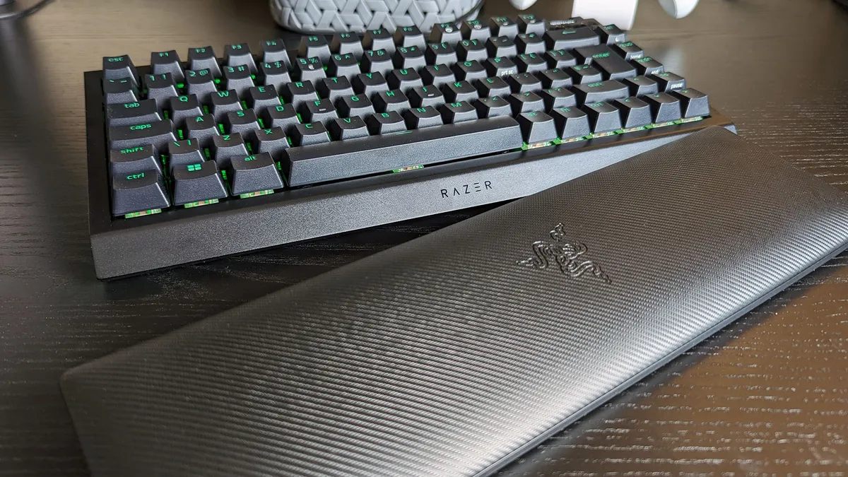Razer BlackWidow V4 75 7