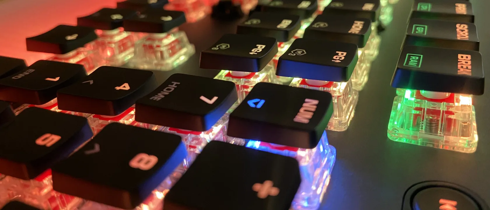 Roccat Vulcan II Max 4