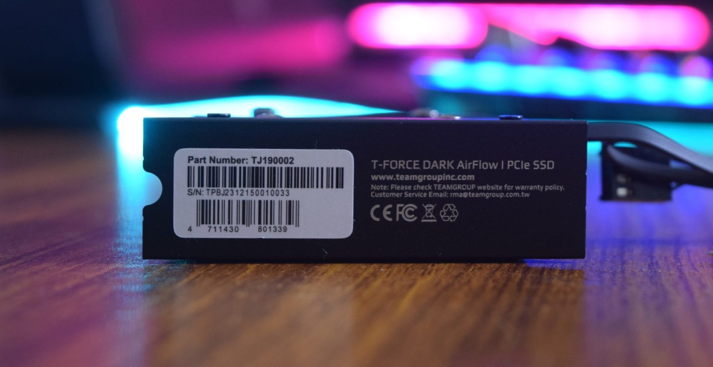 Đánh giá bộ làm mát SSD TeamGroup T-Force DARK AirFlow 1: Có đáng để đầu tư cho SSD của bạn? 24 SSD TeamGroup T Force DARK AirFlow 1 1 e1751108625938