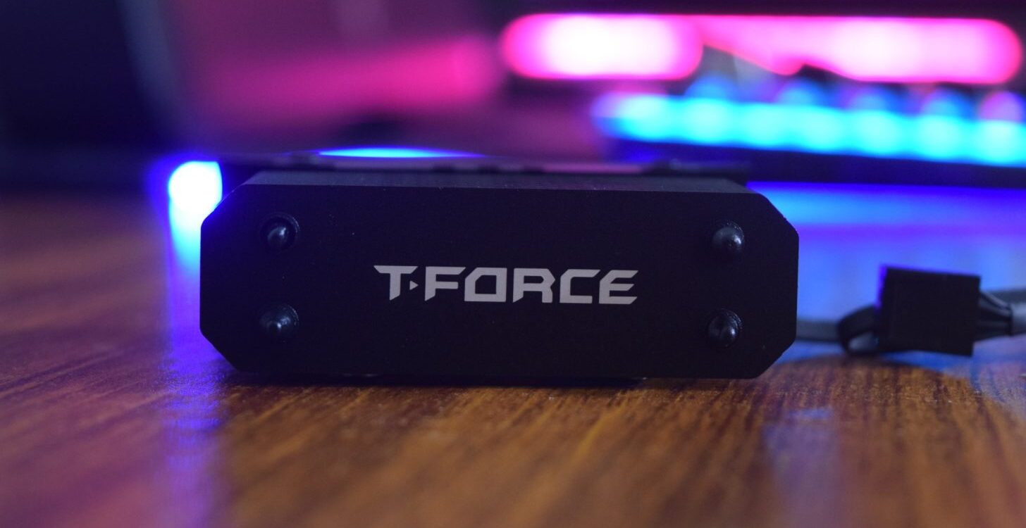 Đánh giá bộ làm mát SSD TeamGroup T-Force DARK AirFlow 1: Có đáng để đầu tư cho SSD của bạn? 19 SSD TeamGroup T Force DARK AirFlow 1 6 e1751108804358
