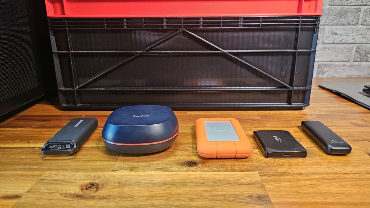 Đánh giá ổ cứng SSD SanDisk Desk Drive (8TB): Giải pháp lưu trữ tối ưu cho video 4K, game và dữ liệu lớn 21 SanDisk Desk Drive 8TB 3