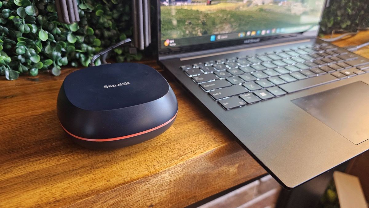 Đánh giá ổ cứng SSD SanDisk Desk Drive (8TB): Giải pháp lưu trữ tối ưu cho video 4K, game và dữ liệu lớn 16 SanDisk Desk Drive 8TB 4