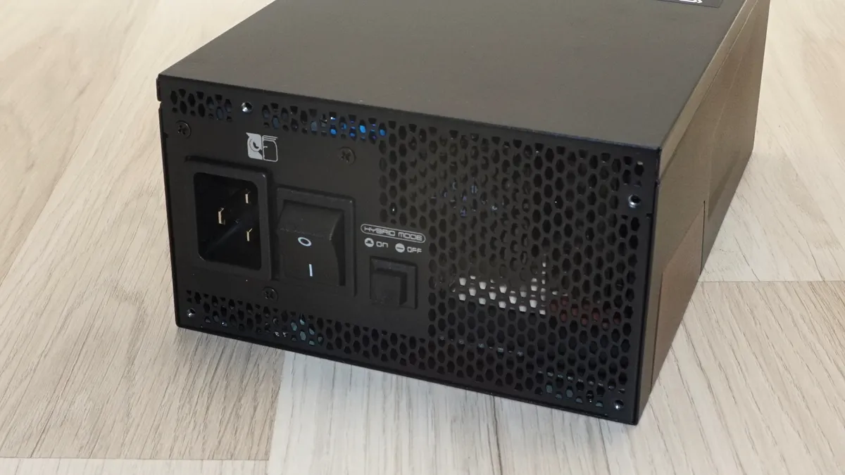 Đánh giá bộ nguồn Seasonic Prime TX-1600 Noctua Edition: Liệu đây có phải bộ nguồn mơ ước của mọi game thủ? 35 Seasonic Prime TX 1600 Noctua Edition 7