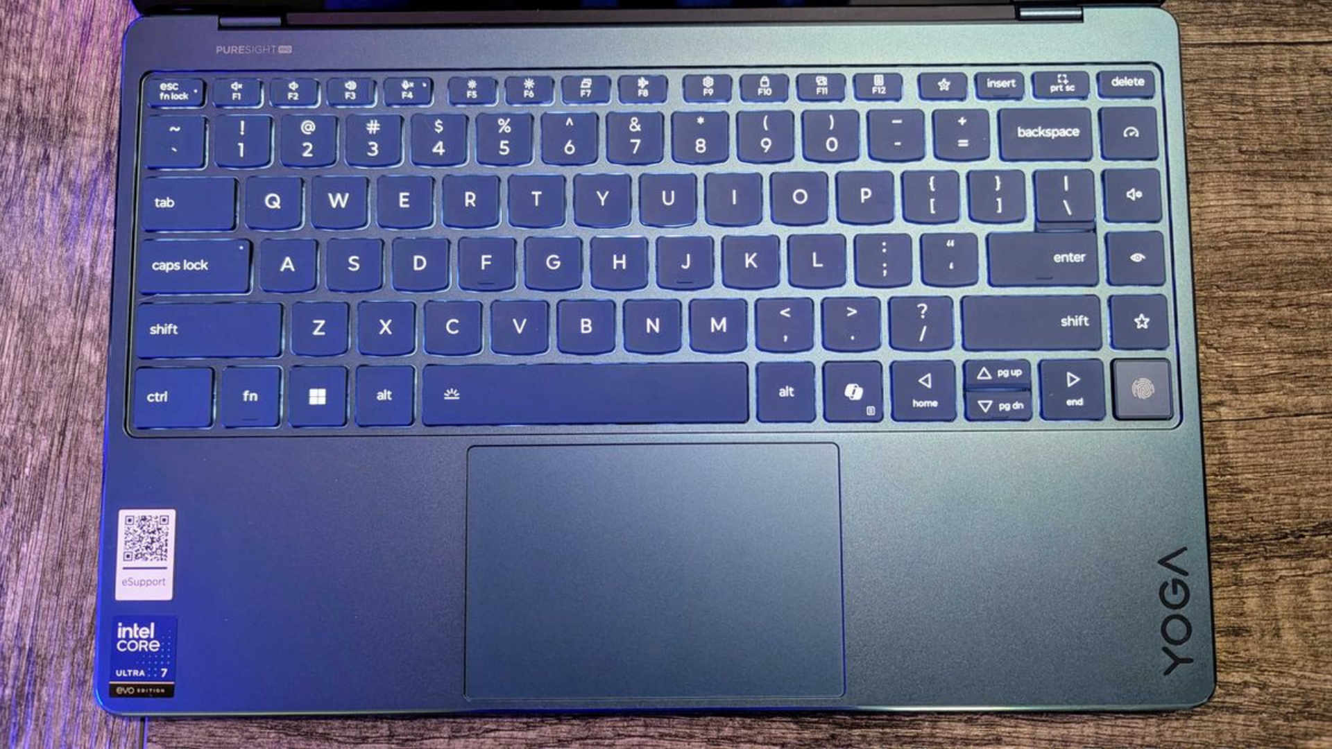 So sanh Lenovo Yoga Slim 9i Intel Core Ultra va Yoga Slim 7x Snapdragon X Lua chon toi uu cho lap 3 1