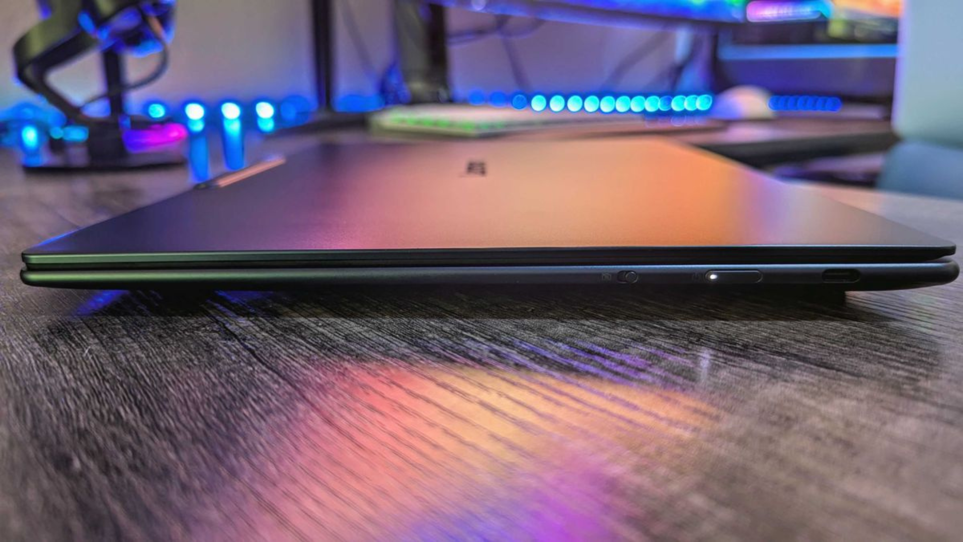 So sanh Lenovo Yoga Slim 9i Intel Core Ultra va Yoga Slim 7x Snapdragon X Lua chon toi uu cho lapto 1 1