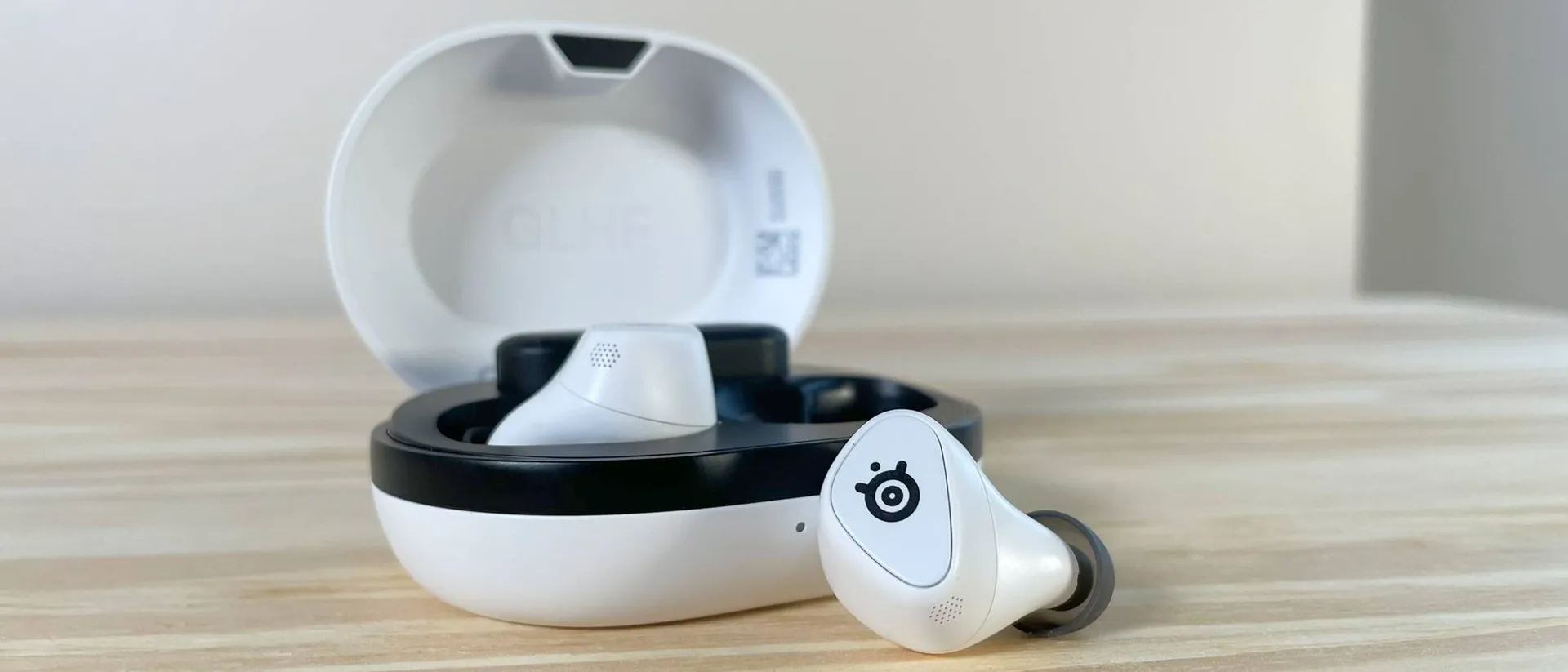 Đánh giá SteelSeries Arctis GameBuds - Tai nghe không dây nhỏ gọn cho game và hoạt động hằng ngày 17 SteelSeries Arctis GameBuds 8