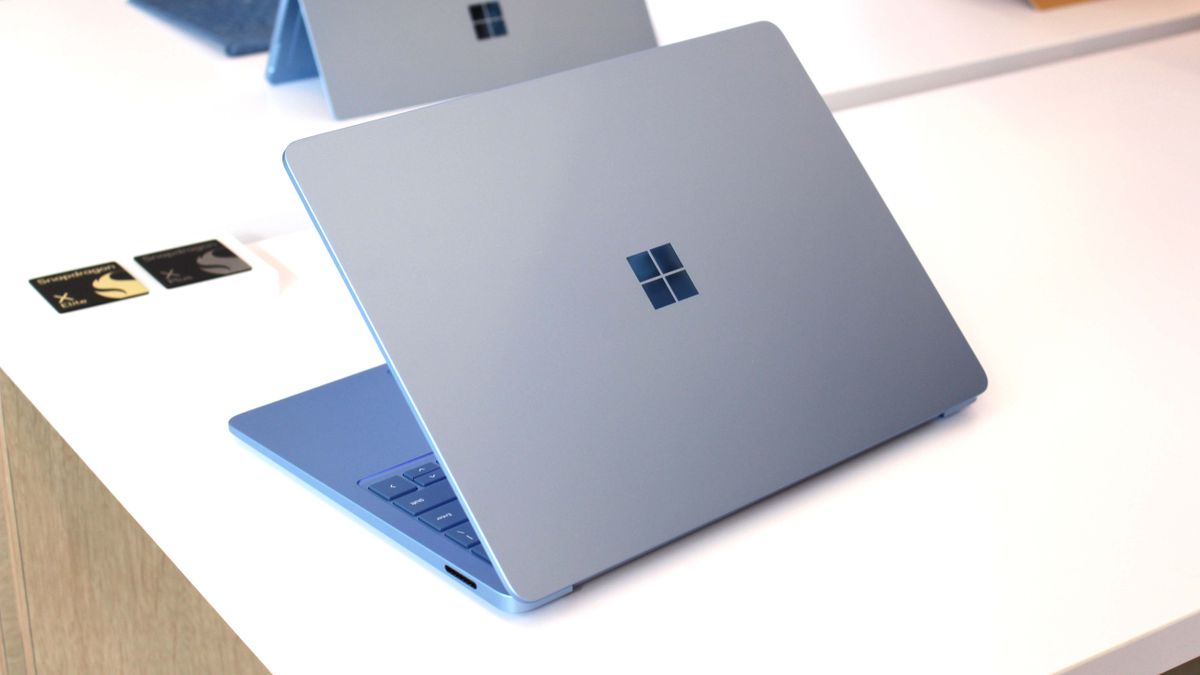 Đánh giá Surface Laptop 13-inch: Liệu có phải là chiếc laptop hoàn hảo cho công việc và học tập? 33 Surface Laptop 13 inch 4