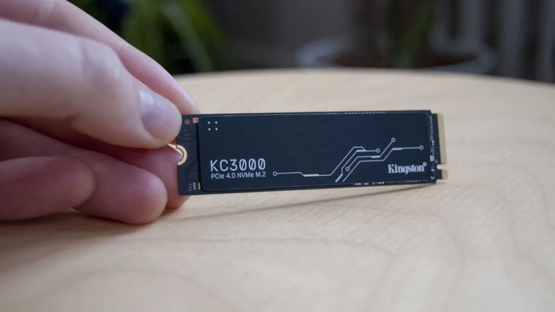 Top 5 SSD tot nhat 2025 Samsung 990 Pro dan dau canh tranh khoc liet tu SK hynix Crucial WD Black King 5