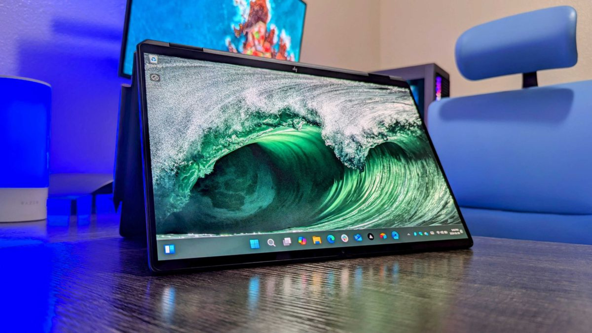 Top 6 laptop Copilot+ tốt nhất 2025: Máy tính xách tay AI đỉnh cao với chip Qualcomm, Intel và AMD 12 Top 6 laptop Copilot tot nhat 2025 May tinh xach tay AI dinh cao voi chip Qualcomm Intel va AMD 4