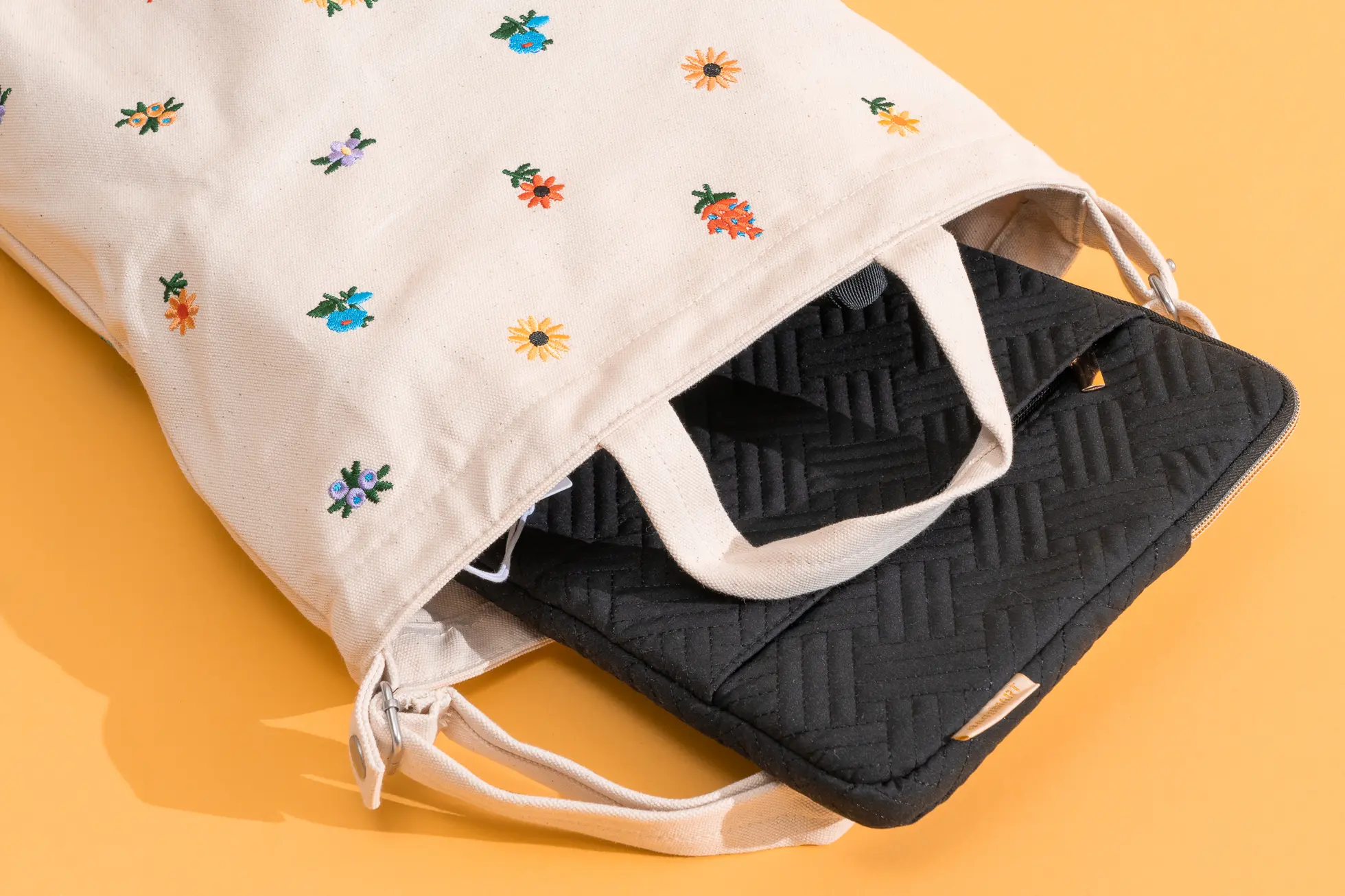 Top những chiếc túi đựng laptop & MacBook tốt nhất hiện nay: Lựa chọn nào tốt hơn? 18 Tui chong soc Bagsmart Laptop Sleeve 1