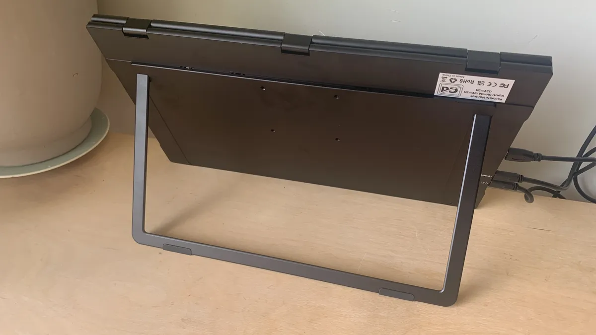 Đánh giá Uperfect Delta Max Touch - Màn hình di động cảm ứng 4K hoàn hảo cho mọi nhu cầu! 13 Uperfect Delta Max Touch 6