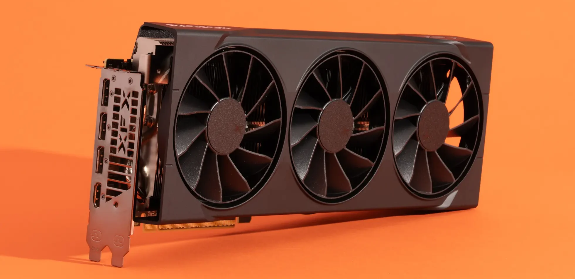 XFX Swift AMD Radeon RX 9070XT 2 e1750144258728