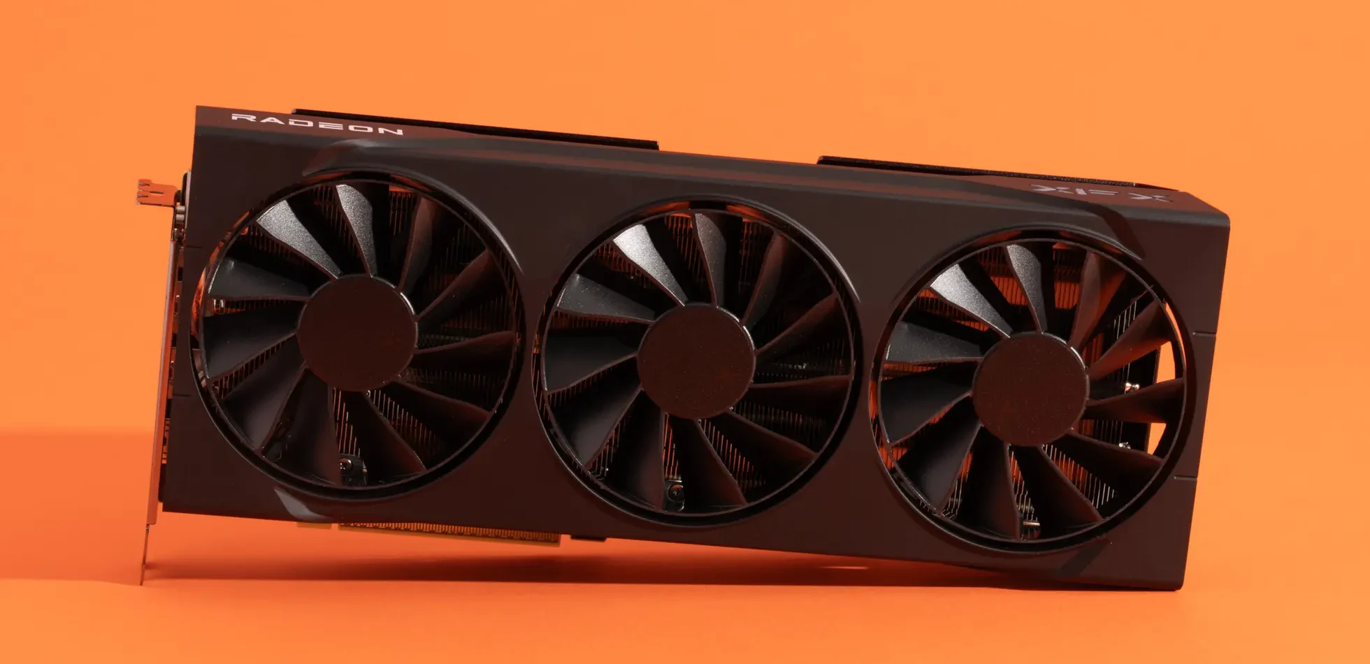 XFX Swift AMD Radeon RX 9070XT 3 e1750144351381