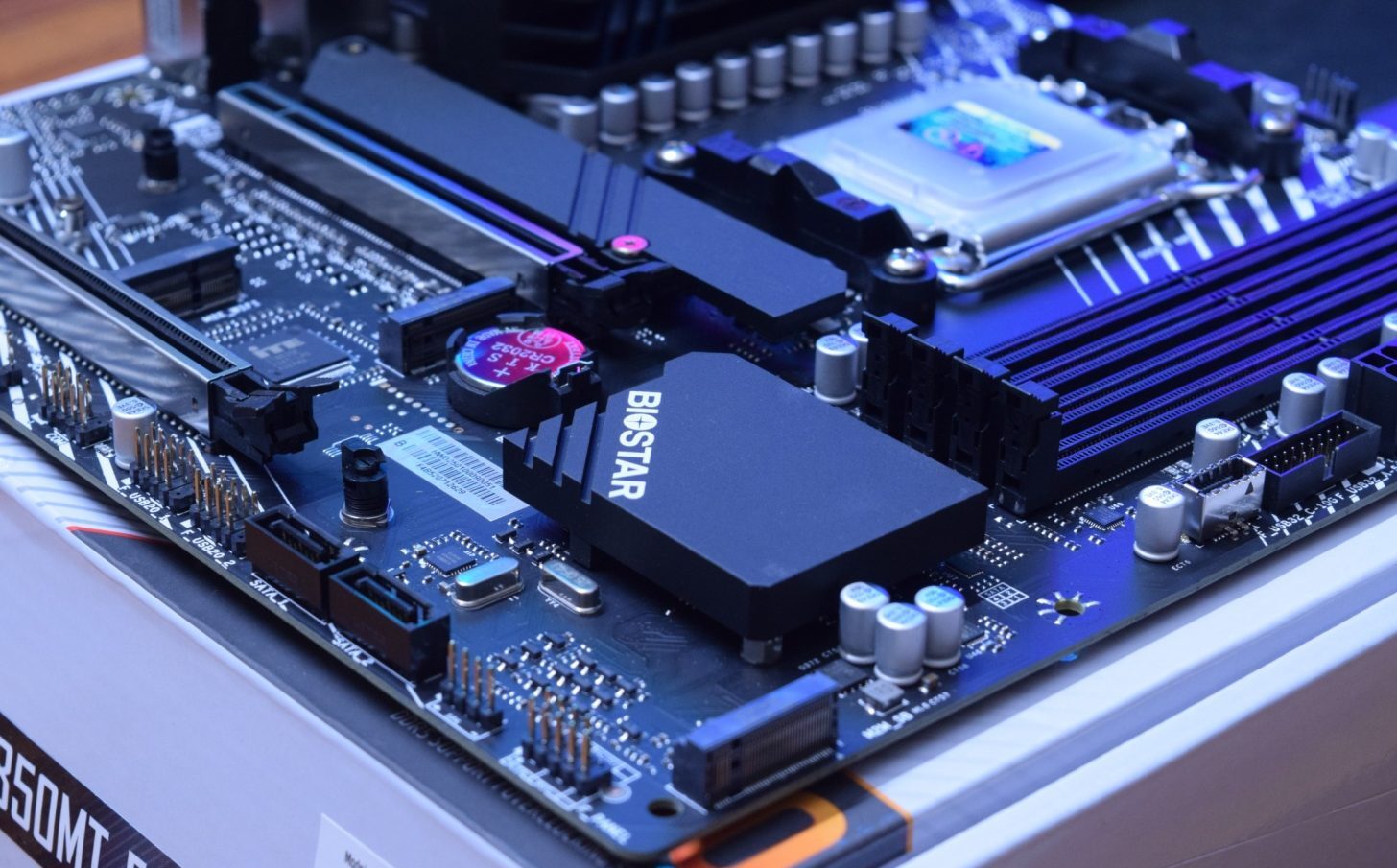 Đánh giá bo mạch chủ Biostar B850MT-E PRO: Có đủ sức gánh vác dàn PC của bạn? 77 bo mach chu Biostar B850MT E PRO 10 e1751263386752