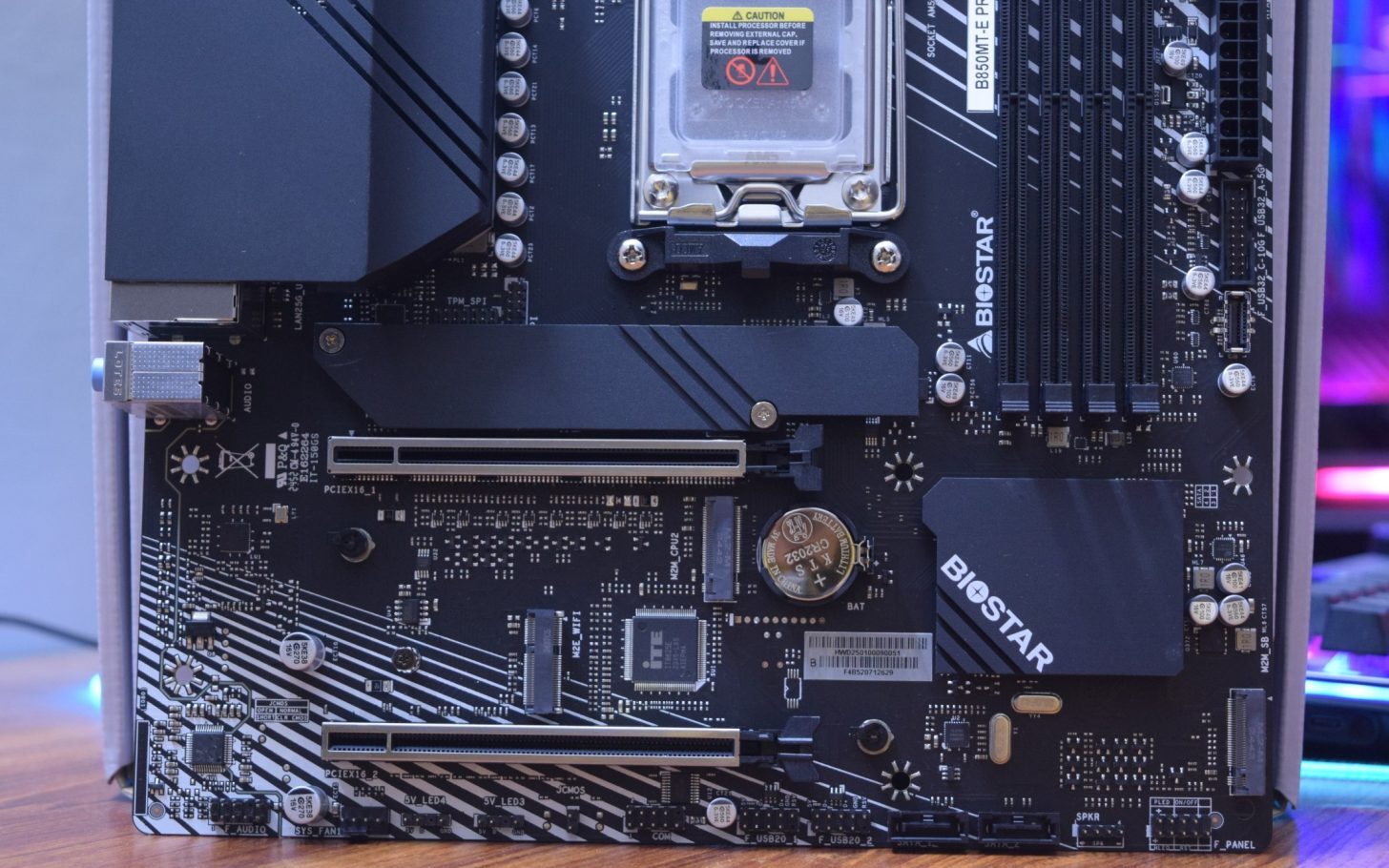 Đánh giá bo mạch chủ Biostar B850MT-E PRO: Có đủ sức gánh vác dàn PC của bạn? 68 bo mach chu Biostar B850MT E PRO 19 e1751263001540