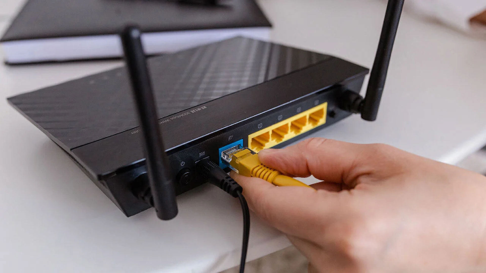 Cách kết nối điện thoại hoặc máy tính bảng với Internet bằng cáp Ethernet 1 ket noi dien thoai hoac may tinh bang voi Internet bang cap Ethernet 1 01