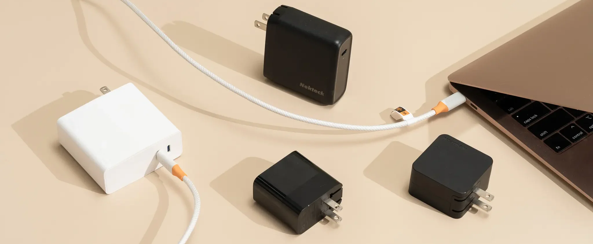 Top những bộ sạc USB-C tốt nhất cho laptop và tablet - Sạc nhanh, bền bỉ và đa năng 25 nhung bo sac USB C tot nhat cho laptop va tablet 2 e1750391184612