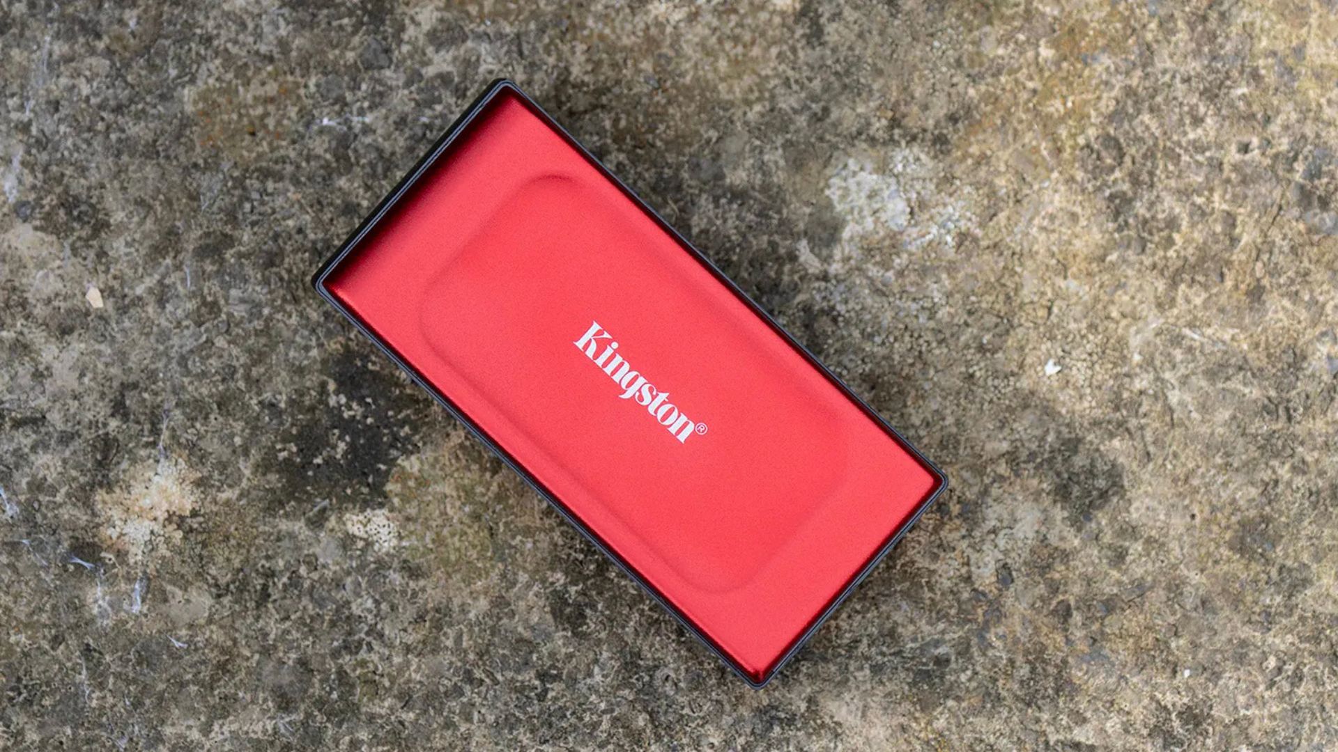 Đánh giá ổ cứng SSD Kingston XS1000R: Nhỏ gọn và tốc độ cao - Liệu có vượt xa kỳ vọng? 1 o cung SSD Kingston XS1000R 1