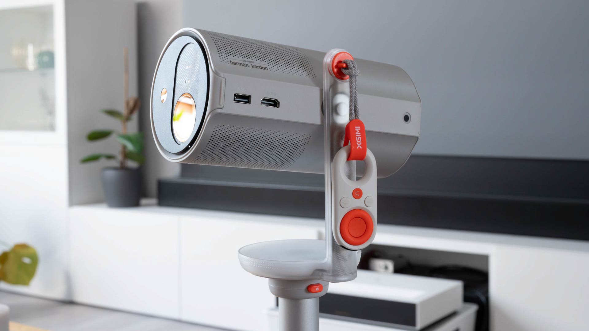 Trải nghiệm Xgimi MoGo 4: Mang cả rạp phim về nhà với máy chiếu Mini cực gọn 1 01 01 24