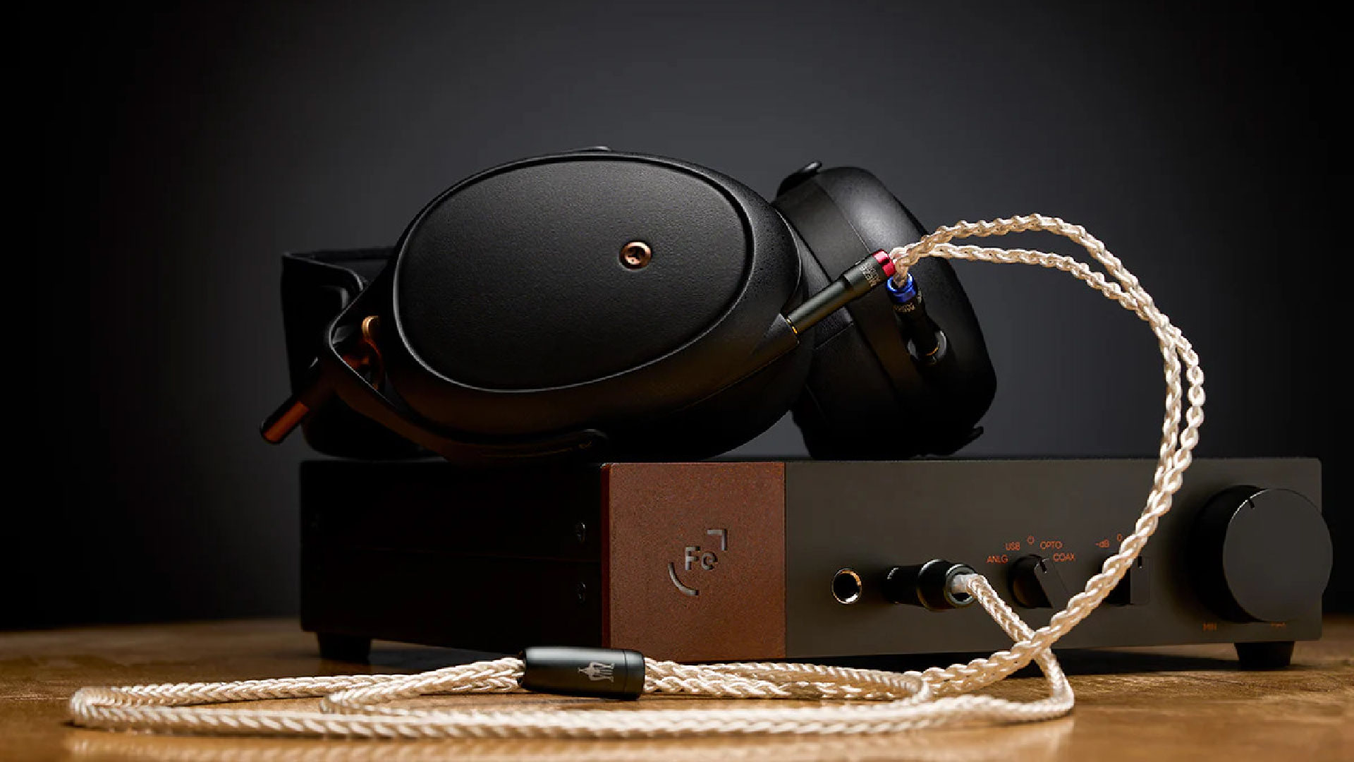 Đánh giá tai nghe Meze Audio Liric (Thế hệ thứ 2): Lớn và thông minh hơn 1 02 01 3