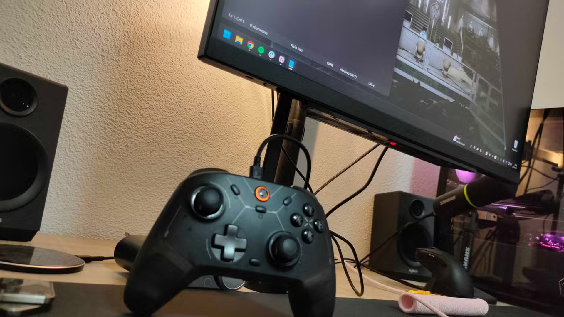 7 Cách sử dụng cổng USB trên màn hình để tối ưu bàn làm việc 11 7 Cach su dung cong USB tren man hinh de toi uu ban lam viec 3