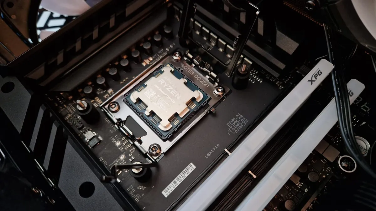 Đánh giá AMD Ryzen 7 7800X3D: Vẫn là một trong những CPU tốt nhất thị trường cho game thủ 14 AMD Ryzen 7 7800X3D 3
