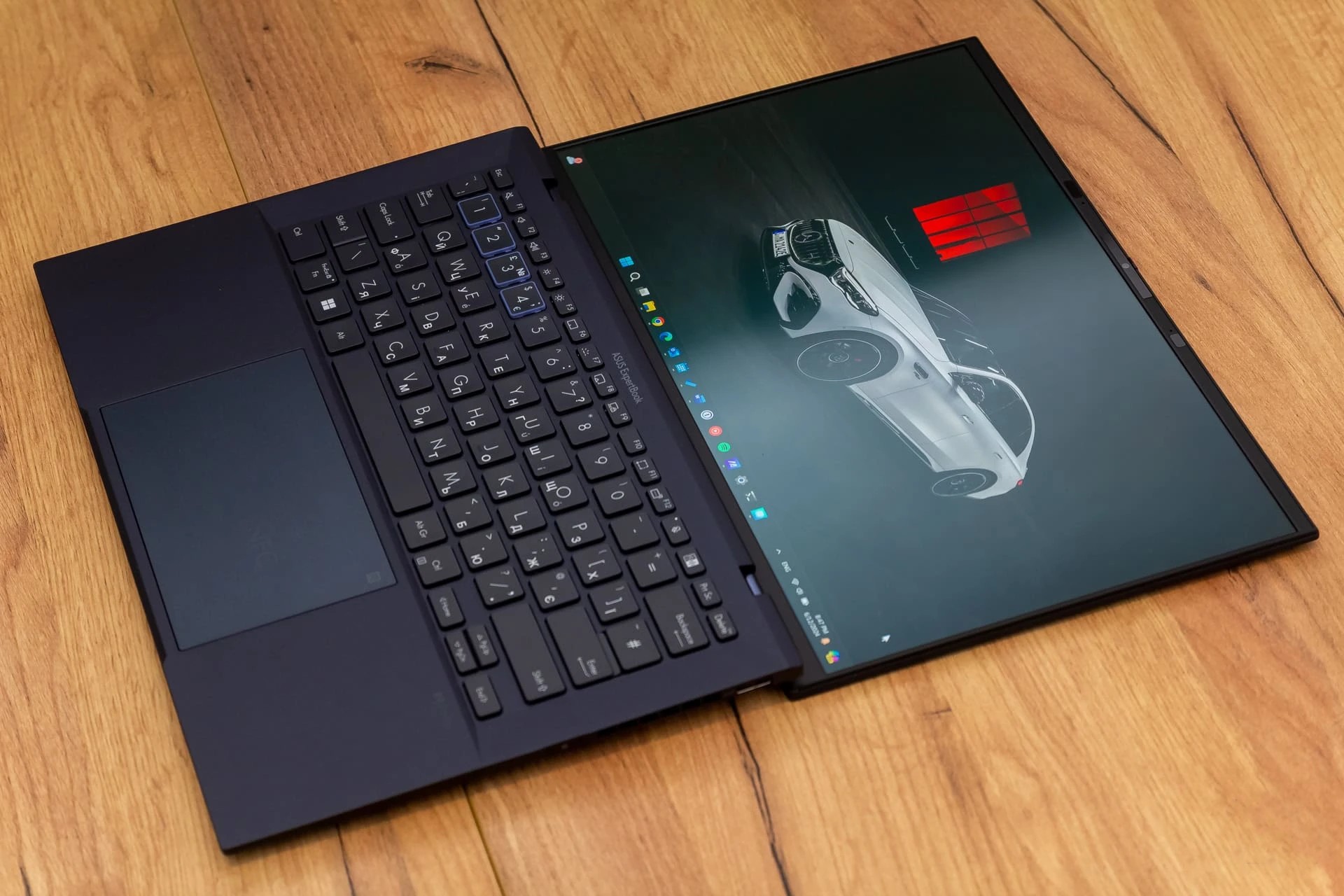 Đánh giá ASUS ExpertBook B9 OLED (B9403CVAR): Màn hình OLED đỉnh cao nâng tầm trải nghiệm làm việc. 55 ASUS ExpertBook B9 OLED B9403CVAR 31