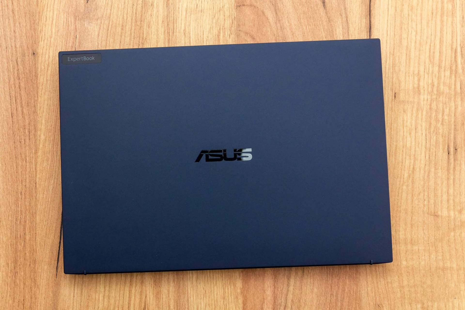 Đánh giá ASUS ExpertBook B9 OLED (B9403CVAR): Màn hình OLED đỉnh cao nâng tầm trải nghiệm làm việc. 48 ASUS ExpertBook B9 OLED B9403CVAR 38