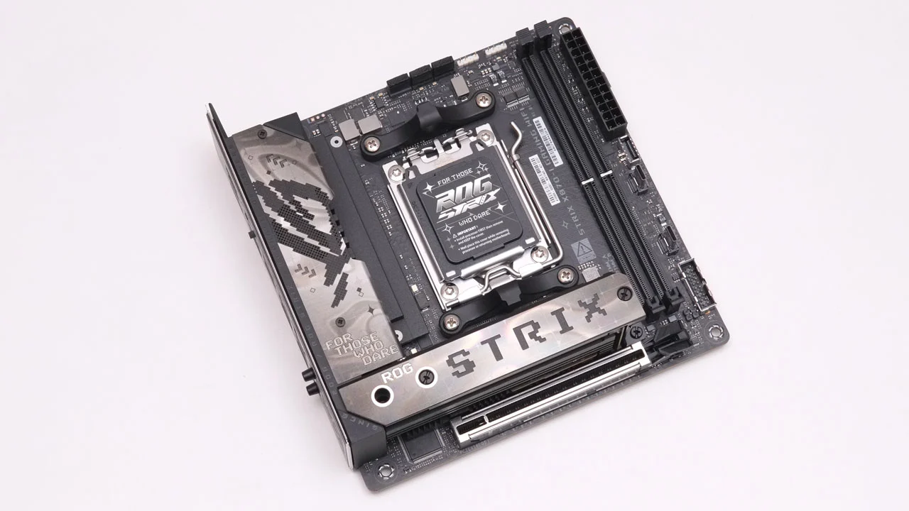 ASUS ROG Strix X870 I Gaming WiFi 10