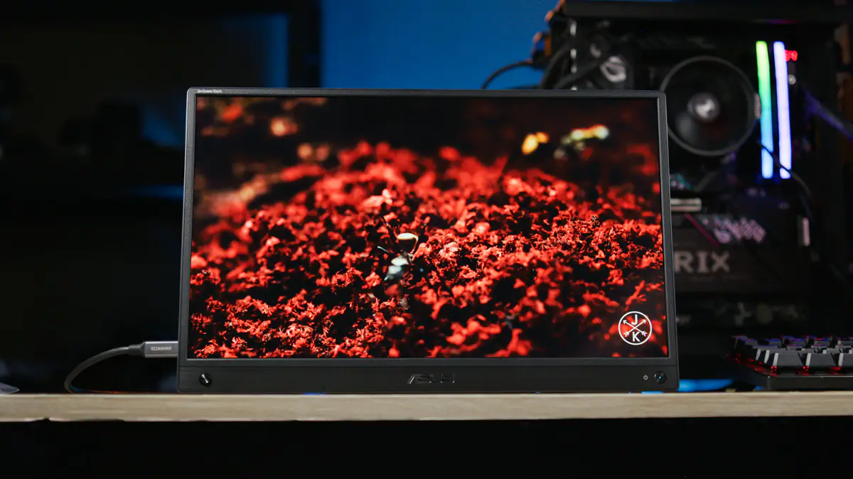 ASUS ZenScreen Touch MB16AHT 1