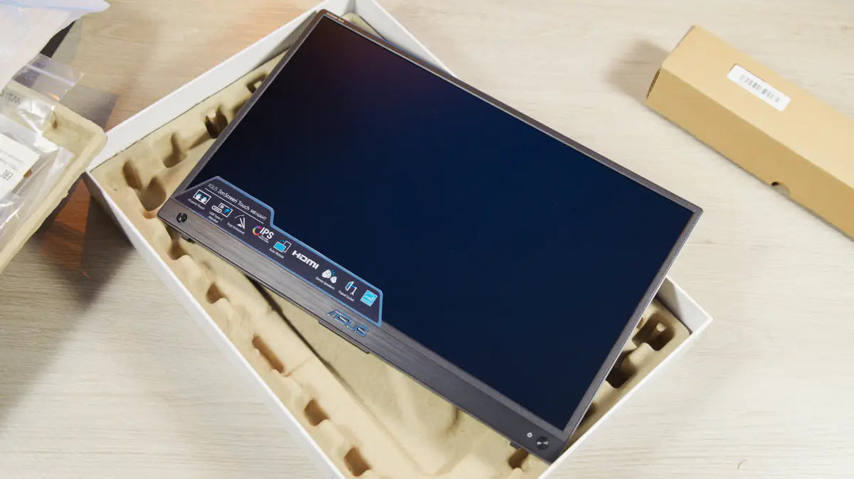 ASUS ZenScreen Touch MB16AHT 5