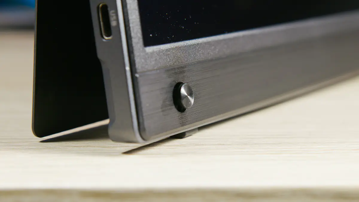 ASUS ZenScreen Touch MB16AHT 7