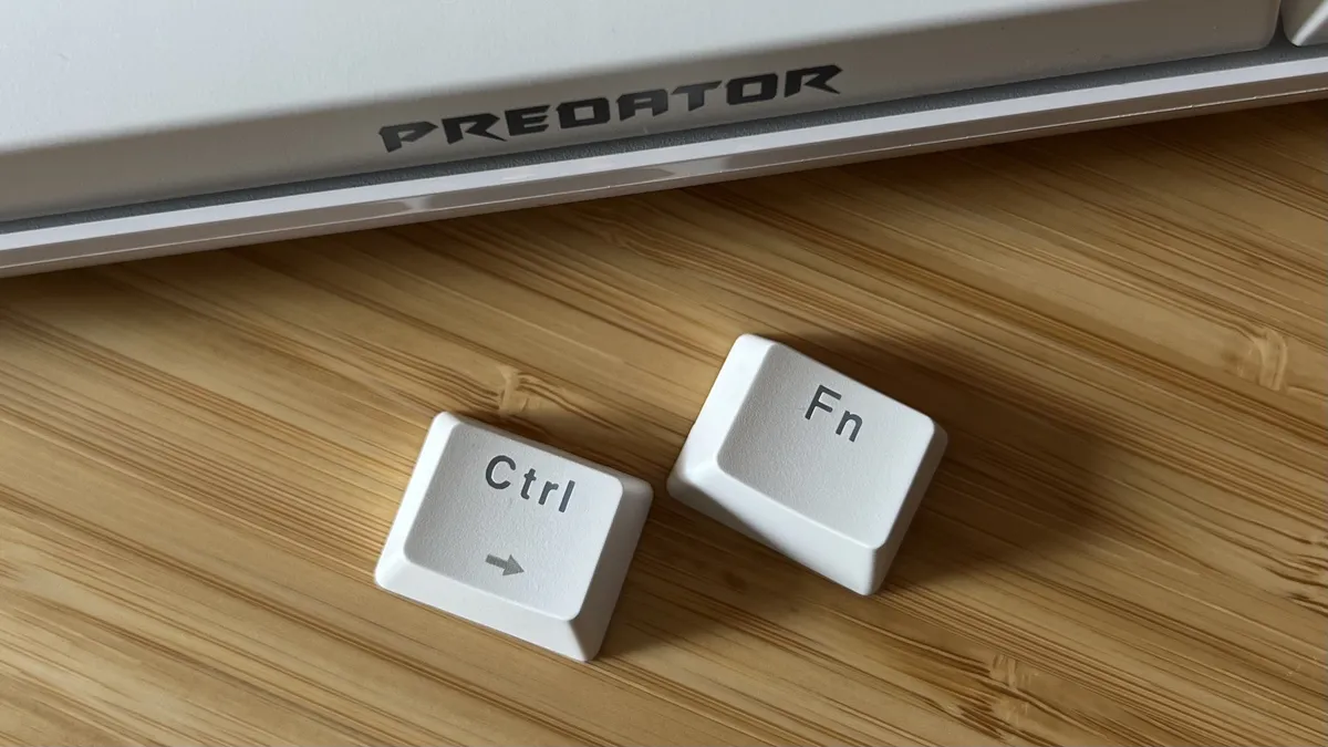 Đánh giá Acer Predator Aethon 330: Trải nghiệm gõ phím tactile, tiết kiệm không gian 15 Acer Predator Aethon 330 4