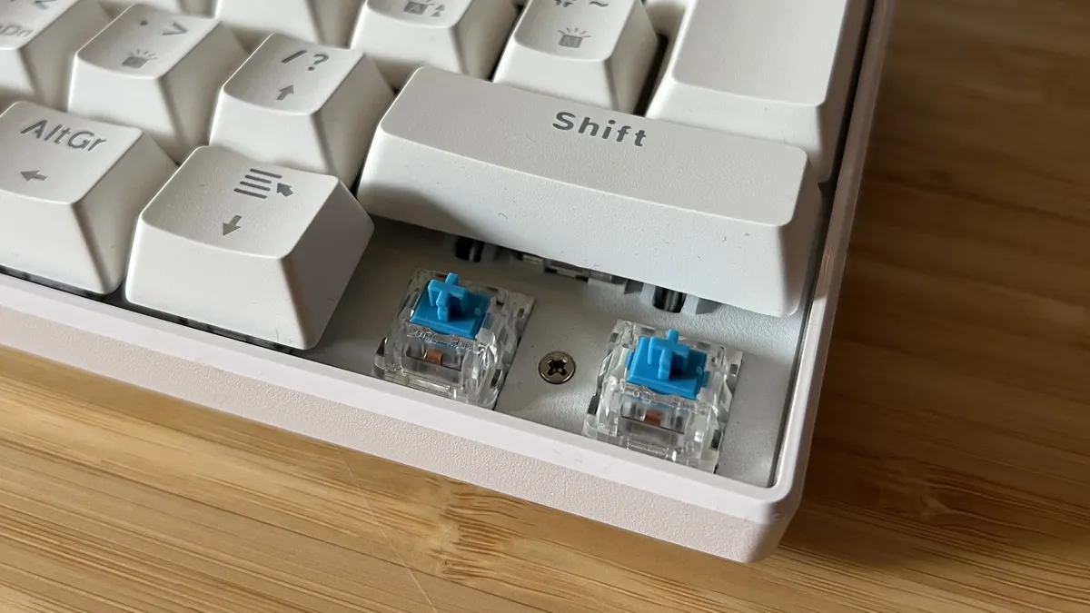 Đánh giá Acer Predator Aethon 330: Trải nghiệm gõ phím tactile, tiết kiệm không gian 16 Acer Predator Aethon 330 5