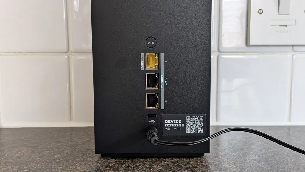 Đánh giá Acer Predator Connect X7 5G CPE: Bộ đôi router Wi-Fi 7 và 5G hấp dẫn 8 Acer Predator Connect X7 5G 2